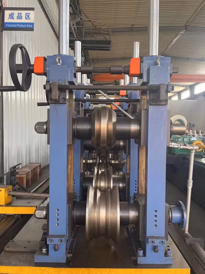 Conduits en titane de broyeur de tubes de tuyaux en acier à grande vitesse faisant la machine Machines industrielles de tuyaux Machine de formage de tuyaux